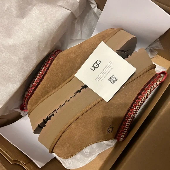 UGG Tazz women’s booties - Picture 8 of 13